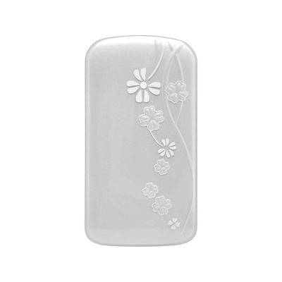 Processo decorativo das peças de IMD com o filme tomado partido dobro fora do projeto da flor branca